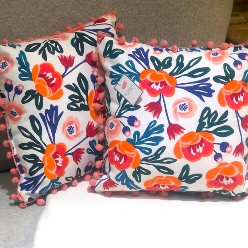 Floral Decorative Pillows (x2)